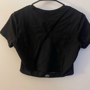 Alo Alosoft Cropped Backspin Shortsleeve Black- Medium